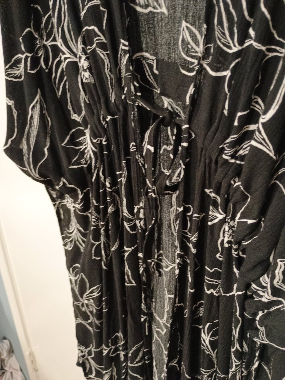 Time and Tru Black Floral Sheer Open Front Kimono Cardigan Women’s L/XL NWT - Picture 4 of 6